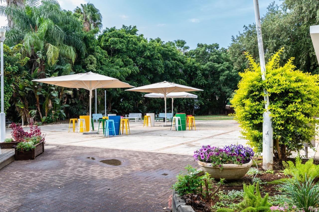 Eden Inn Зихрон Яков Екстериор снимка