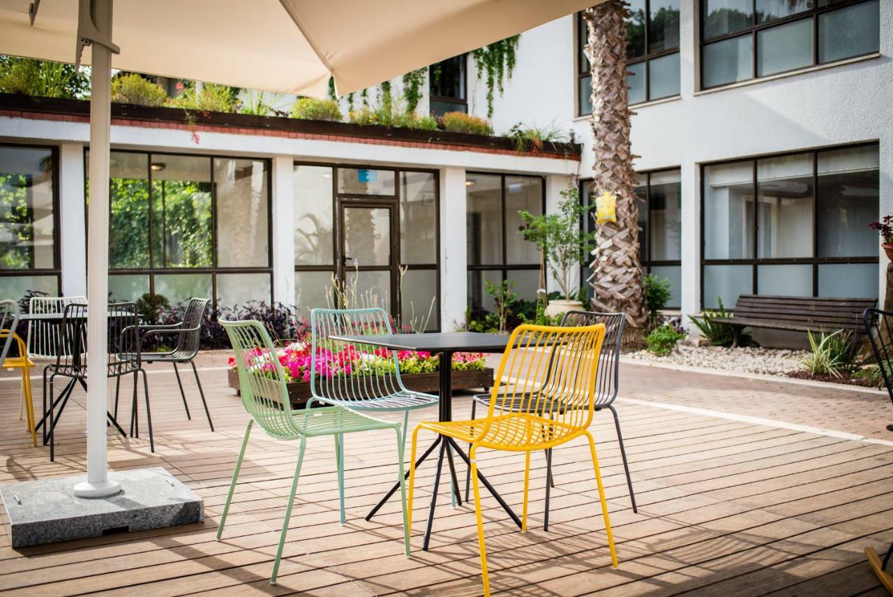 Eden Inn Зихрон Яков Екстериор снимка